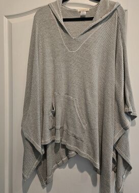 TESTAMENT  Striped Knit Hooded Poncho in Black & Cream